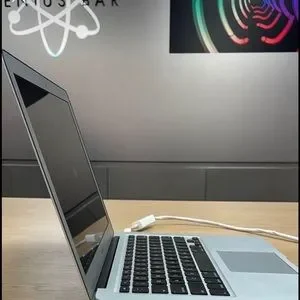 Apple | Computers, Laptops & Parts | Mid 23 13in Macbook Air